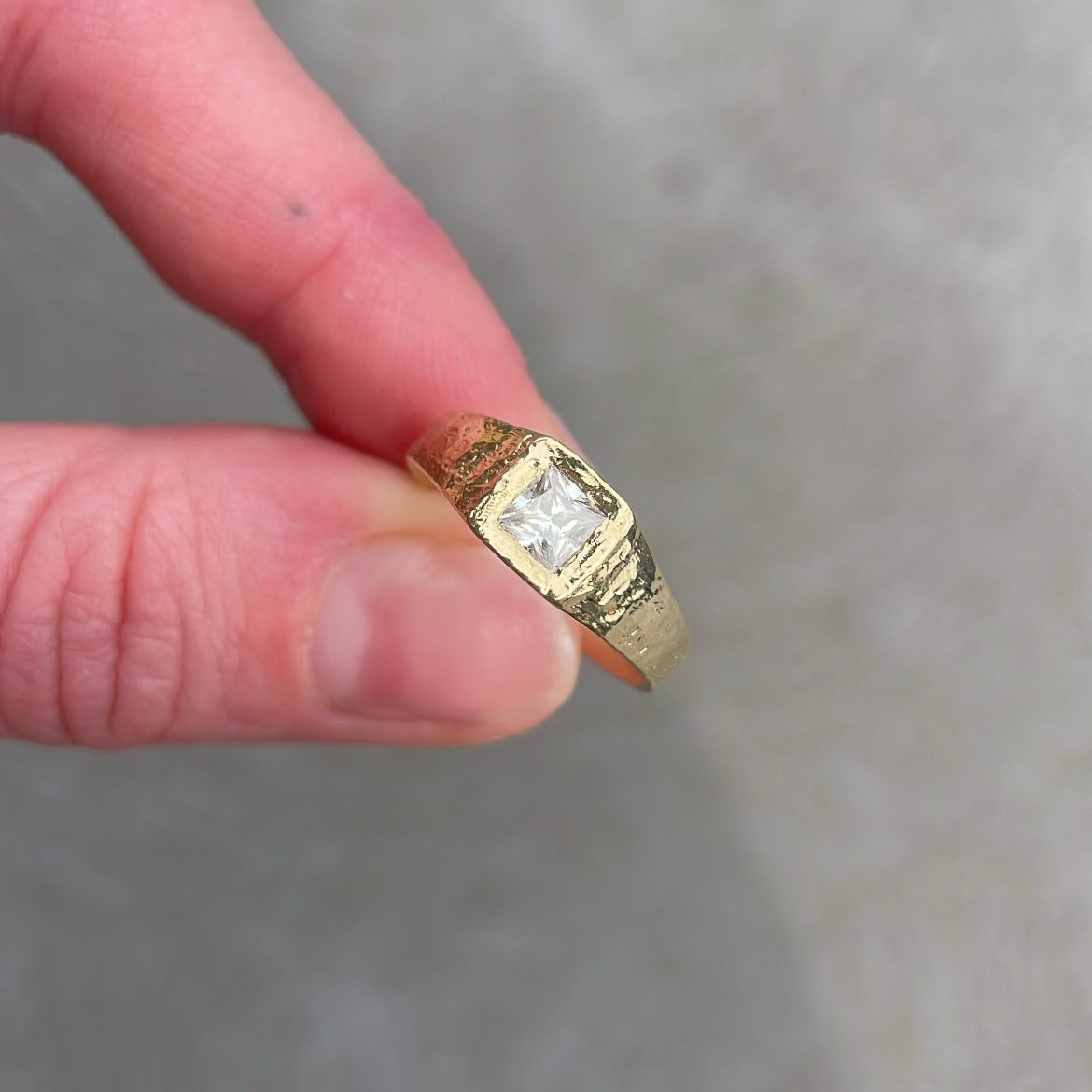Lune Signet Ring Moissanite