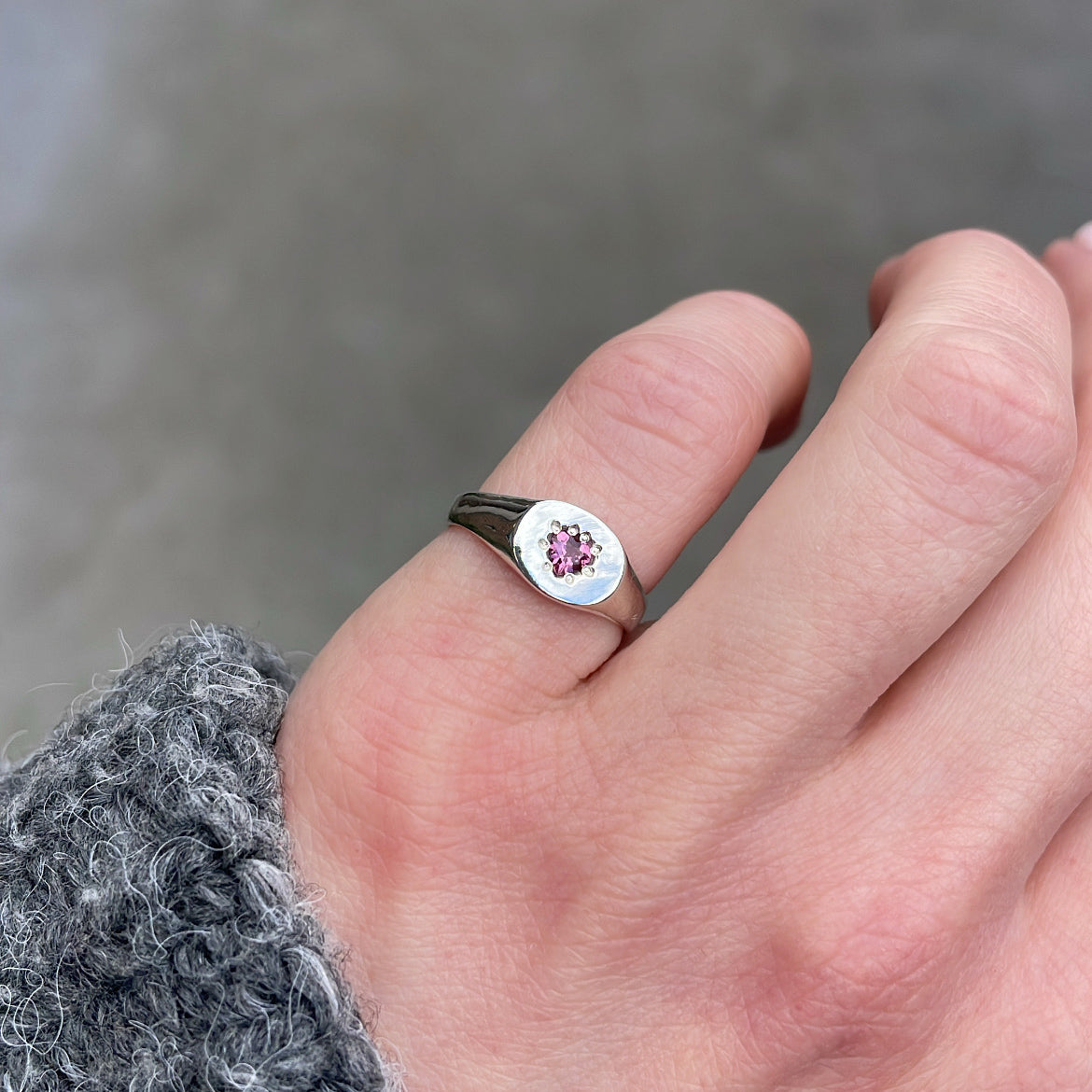 Mini Heart Signet Ring