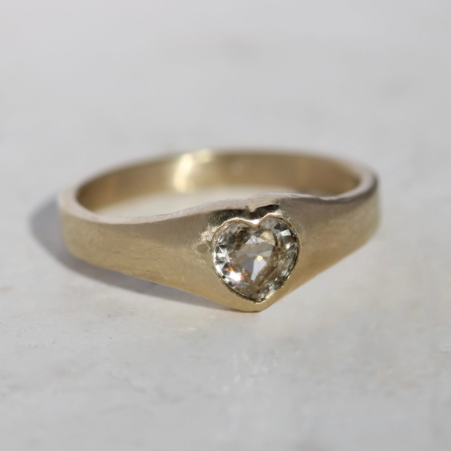 Lovers Ring Zircon