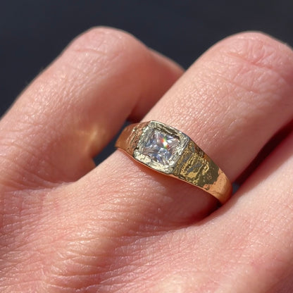 Lune Signet Ring Moissanite