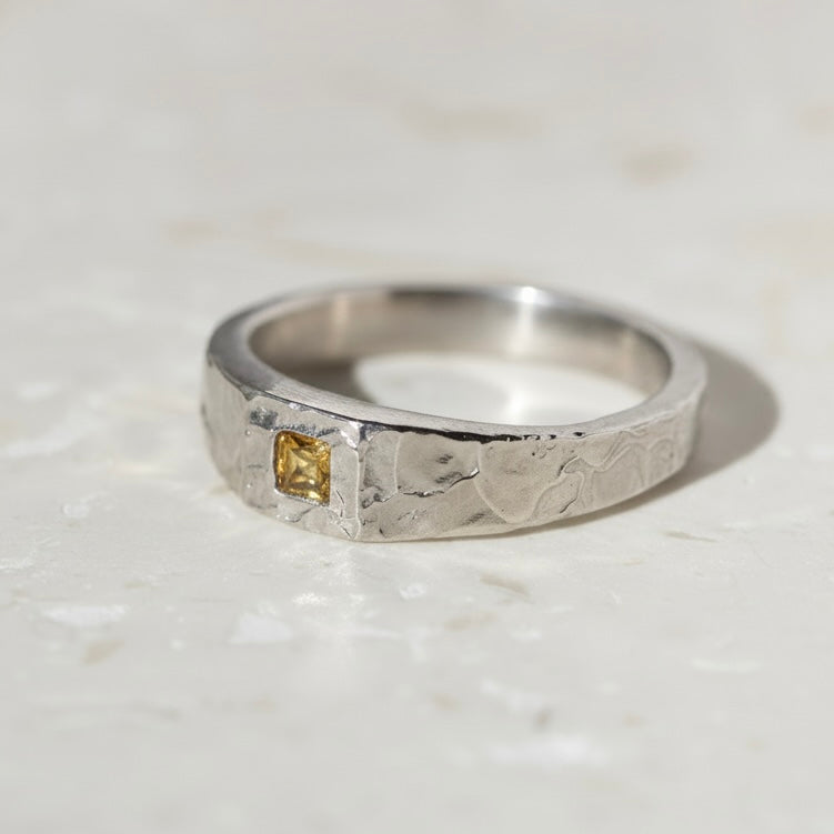 Lune Signet Ring Yellow